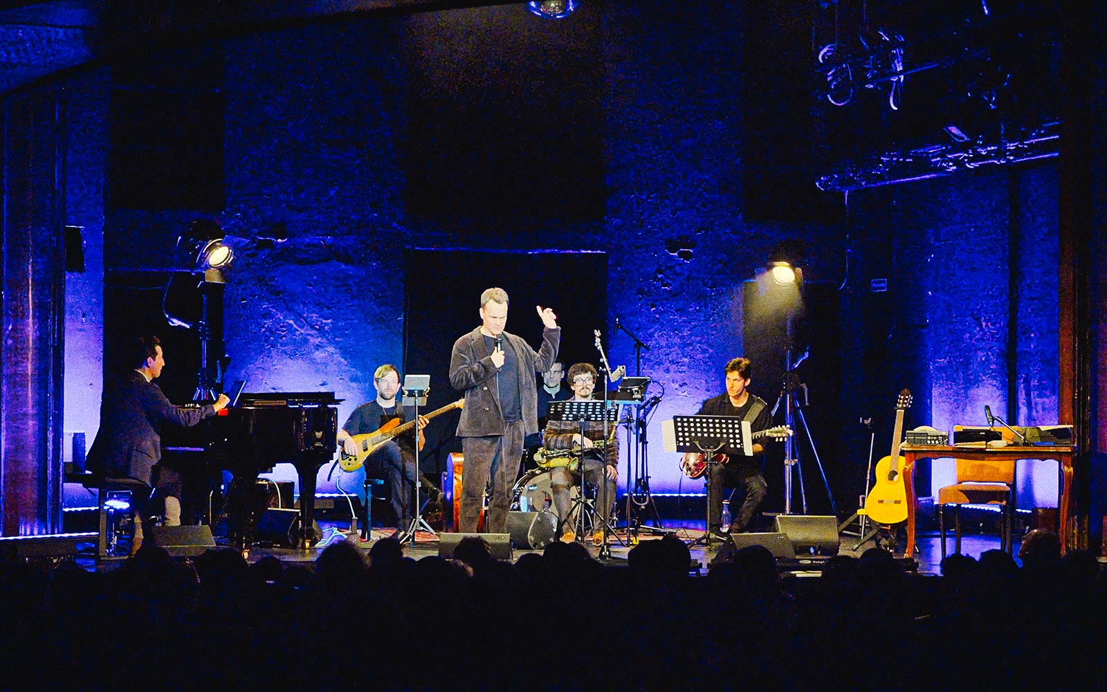 MANFRED KRUG: Abgehauen – Bühne